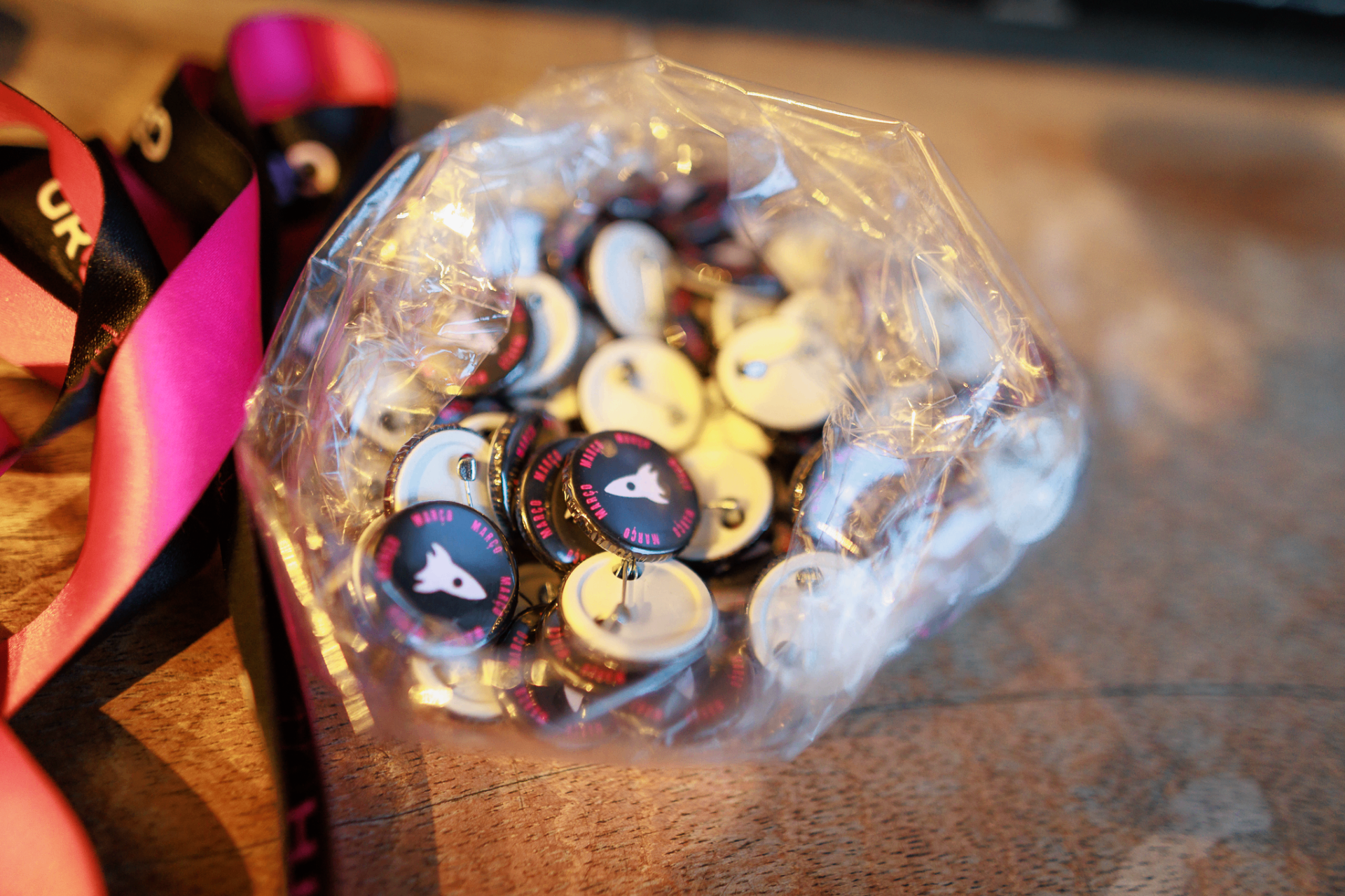 Coleção de buttons mensais do GrowthClub